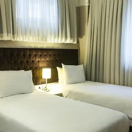 ホテル ファロス オールド シティ 4*