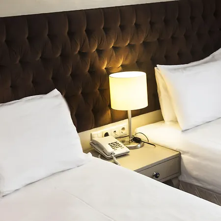 Faros Old - Special Category 4*