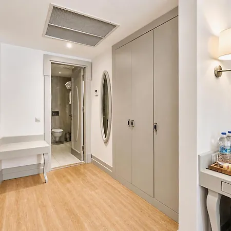 Faros Old - Special Category Hotel 4*