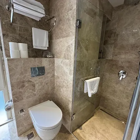 Faros Old - Special Category Hotell